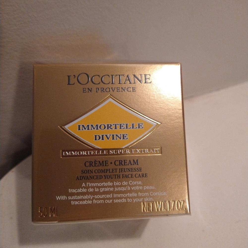 L'Occitane  Immortelle Divine Cream New! absolutely Amazing product Of 26  🎁